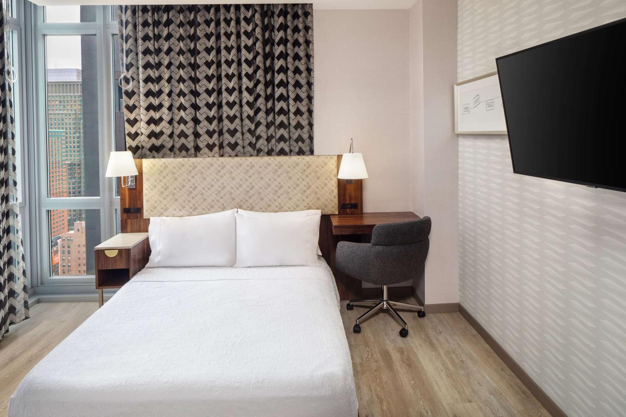 Home2 Suites By Hilton New York Times Square Екстериор снимка