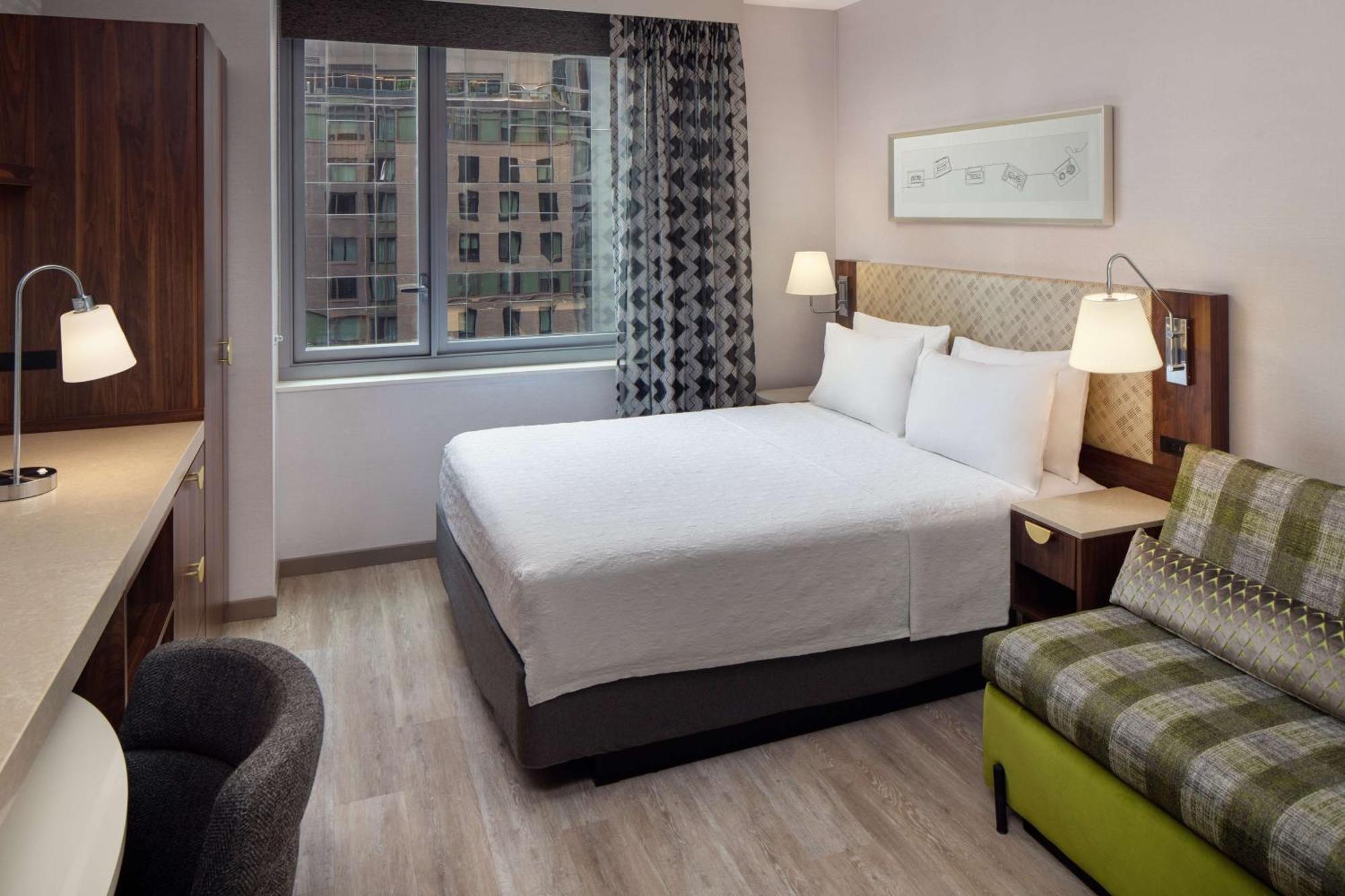 Home2 Suites By Hilton New York Times Square Екстериор снимка