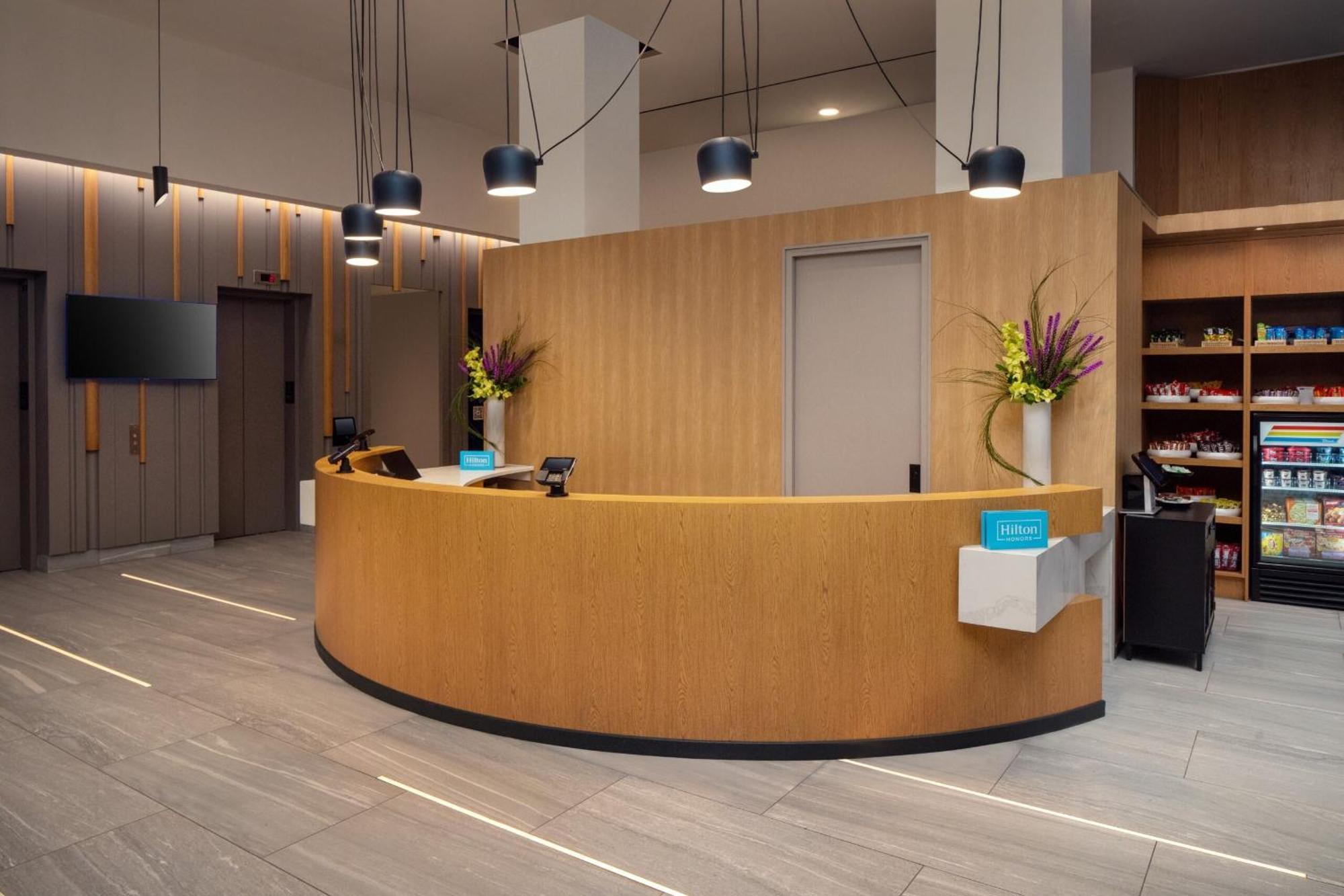 Home2 Suites By Hilton New York Times Square Екстериор снимка
